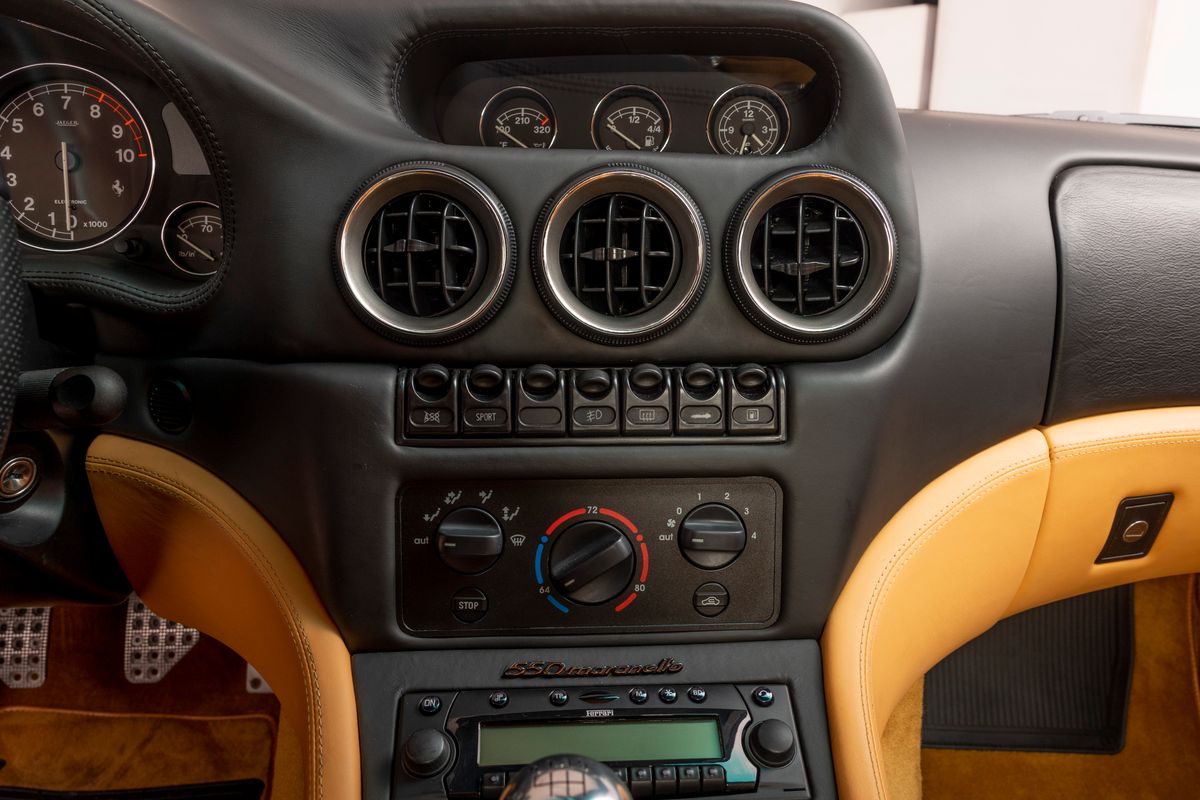 2001 Ferrari 550