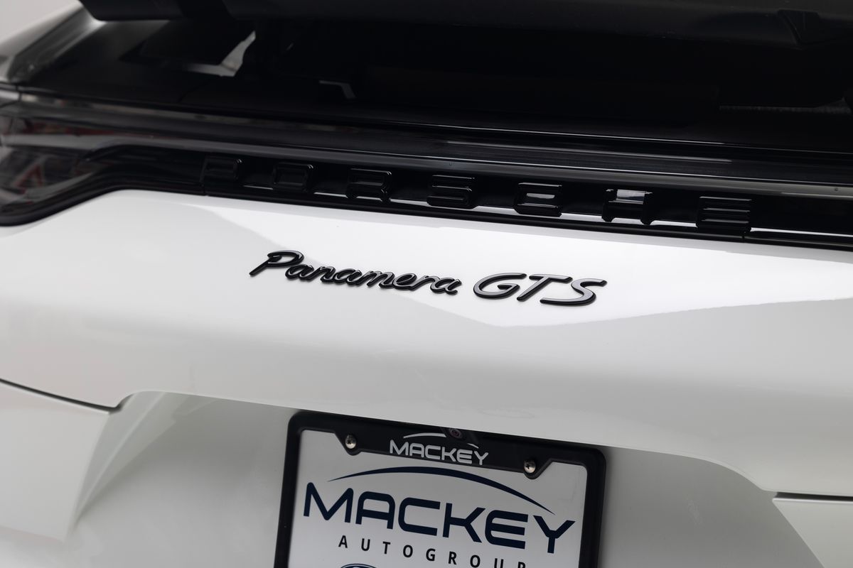 2021 Porsche Panamera GTS