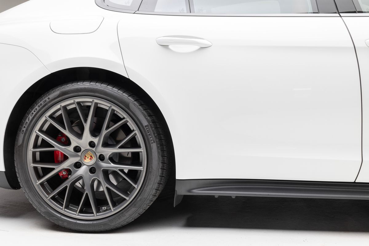 2021 Porsche Panamera GTS