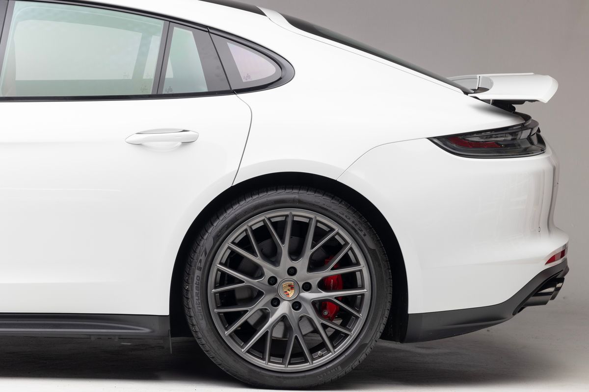 2021 Porsche Panamera GTS