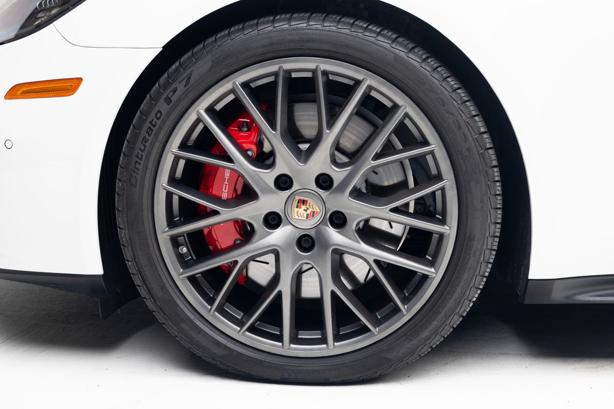 2021 Porsche Panamera GTS