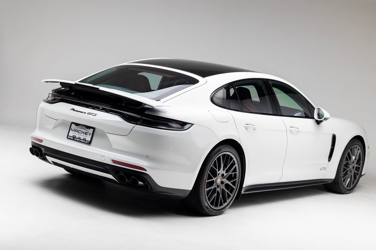 2021 Porsche Panamera GTS