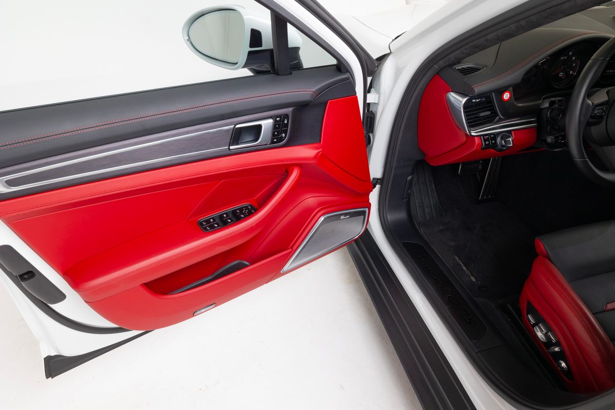 2021 Porsche Panamera GTS
